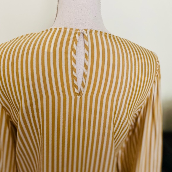 H & M women’s striped lace trim wide sleeve keyhole blouse top Sz 8 yellow white - Picture 4 of 9